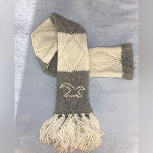 Hollister Gray and White Knit Scarf